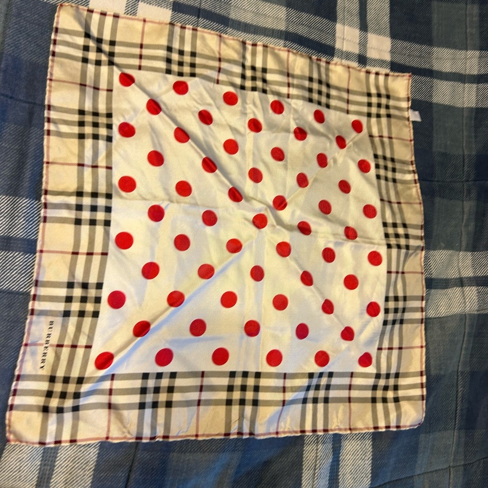 100% silk Burberry scarf!